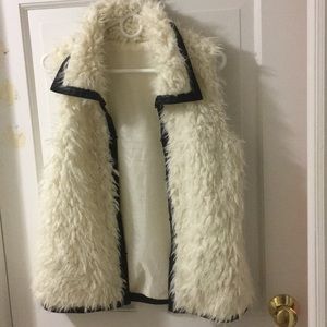 White fur vest (faux)